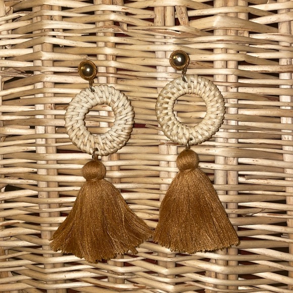 Statement tassel earrings - Picture 3 of 5
